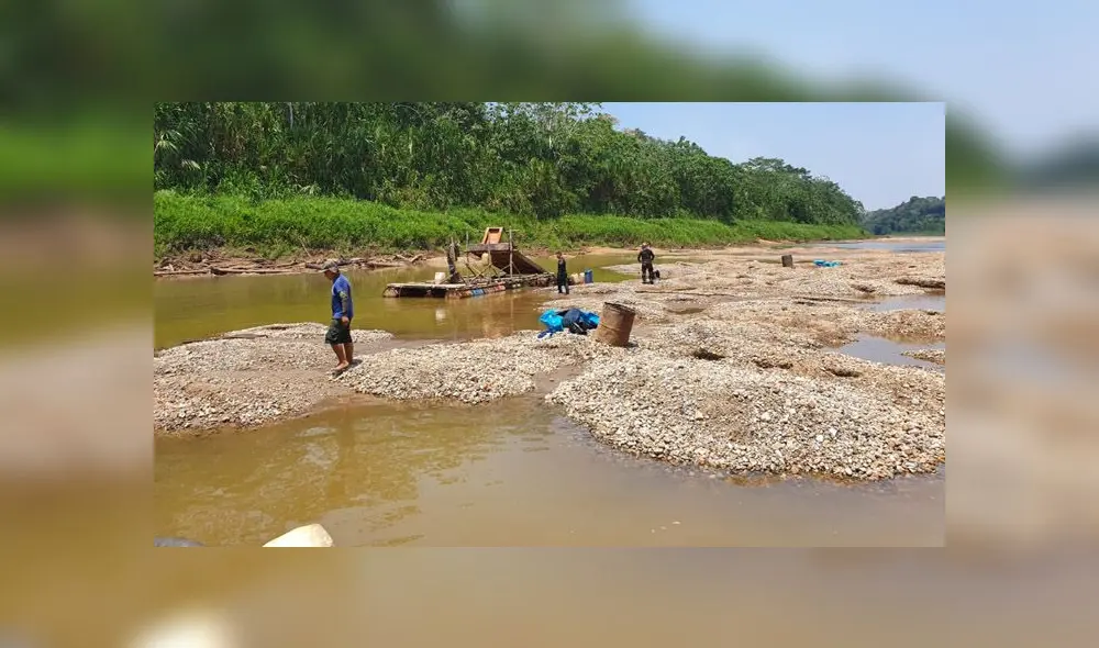 En total se destruyeron seis balsas carrancheras con sus respectivos motores e instrumentos. (Foto: Difusión) En total se destruyeron seis balsas carrancheras con sus respectivos motores e instrumentos. (Foto: Difusión)