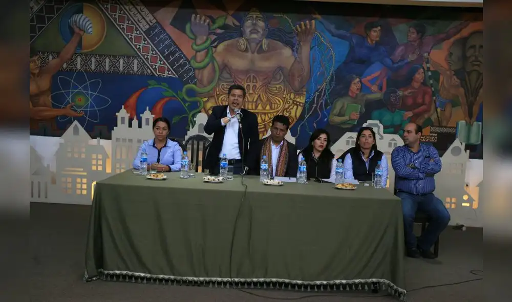 Proyecto fujimorista pretende controlar a los medios Proyecto fujimorista pretende controlar a los medios