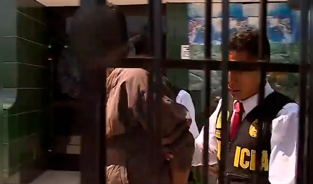 El sujeto será acusado de tentativa de feminicidio. (Foto: Captura video) El sujeto será acusado de tentativa de feminicidio. (Foto: Captura video)