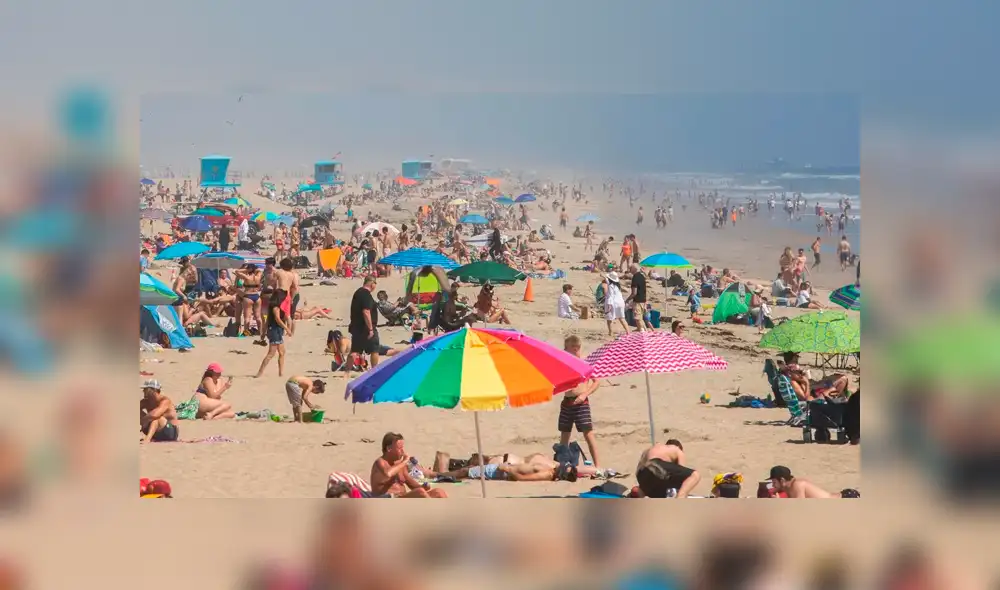 Miles de personas asistieron a la playas de California en pleno aislamiento obligatorio. Foto: Clarín