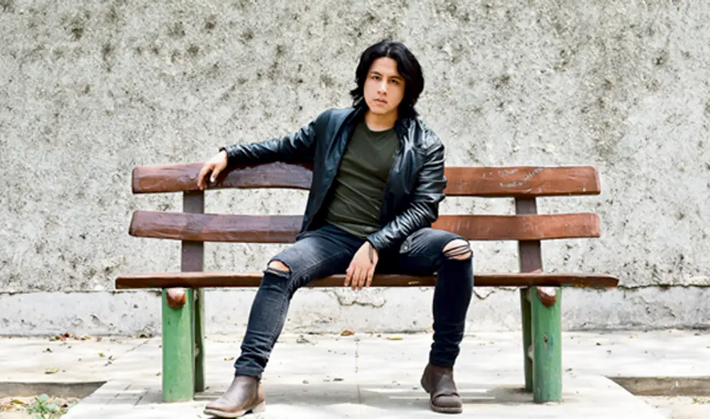 Quien golpea primero golpea dos veces está disponible en El Virrey, Sur, Book & Co., Casatomada y pronto en Communitas.