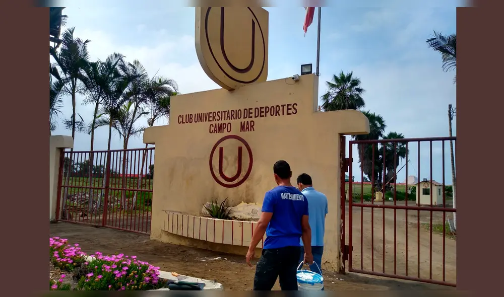 Universitario: queman el frontis de Campo Mar en horas de la madrugada. Foto: Alexandra Salgado.