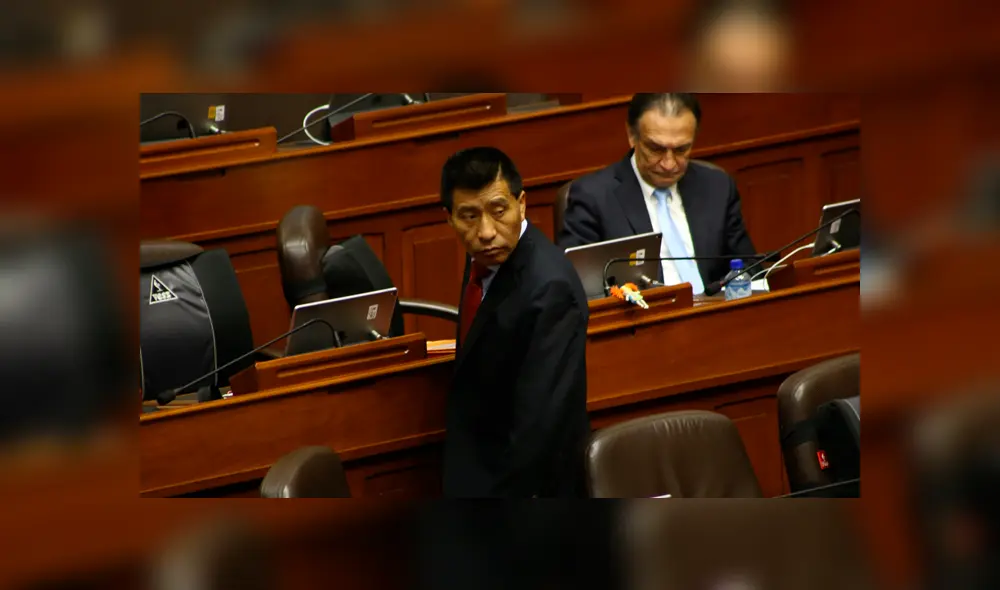 Mamani afrontaría este martes su segunda suspensión del Congreso Mamani afrontaría este martes su segunda suspensión del Congreso