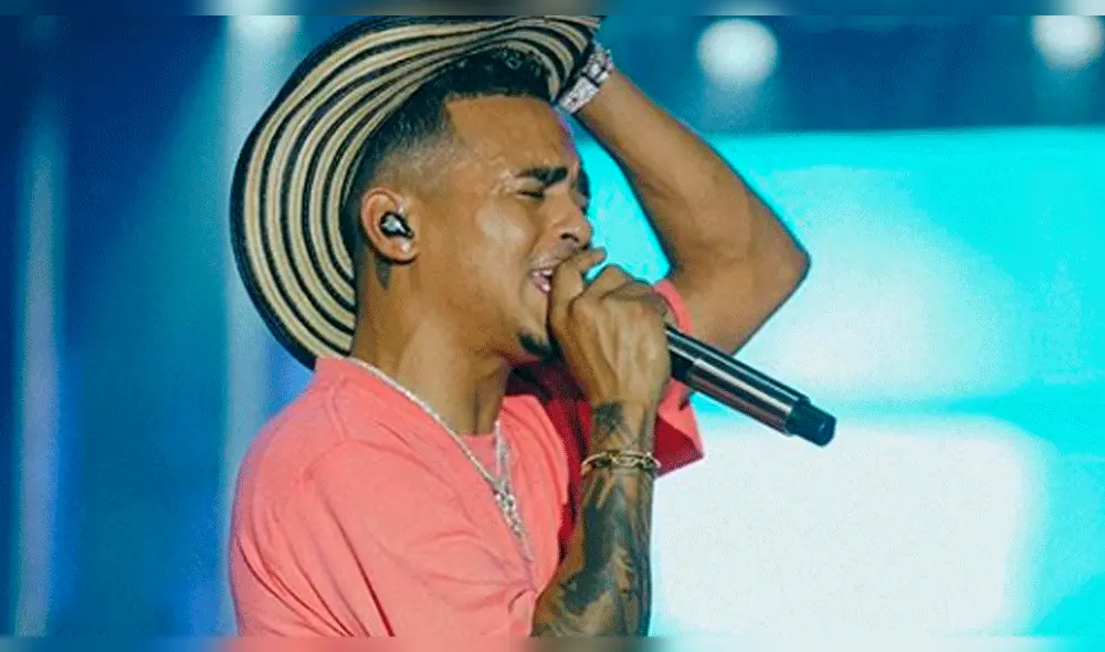 Ozuna sorprende a fans al difundir video desnudo cantando en la ducha