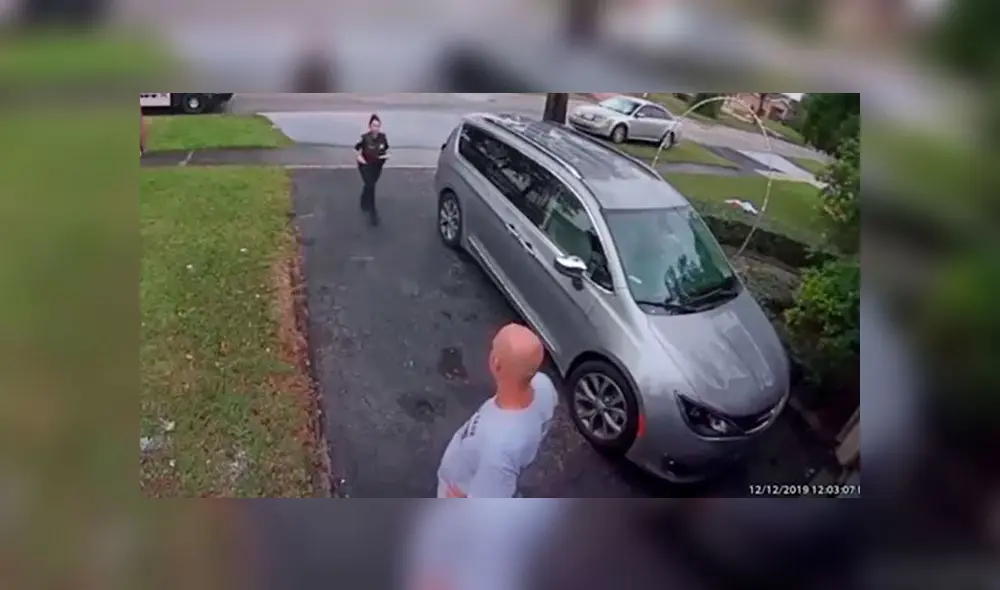 Hacker de cámaras de vigilancia le dice a hombre que lo ha espiado en situaciones íntimas Hacker de cámaras de vigilancia le dice a hombre que lo ha espiado en situaciones íntimas