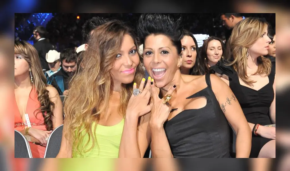 MIAMI, FL - FEBRUARY 16: Frida Sofia and Alejandra Guzman in the audience at the Premio Lo Nuestro a La Musica Latina at American Airlines Arena on February 16, 2012 in Miami, Florida. (Photo by Rodrigo Varela/Getty Images)
