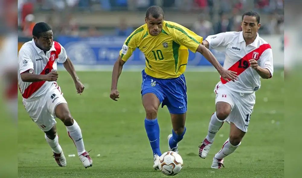 Rivaldo ha enfrentado a Perú defendiendo la camiseta brasileña. Foto: AFP