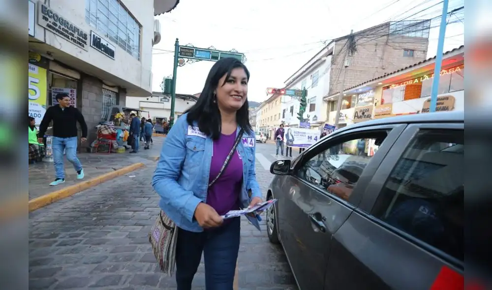 La campaña política en Cusco llega a los buses y paraderos [FOTOS]