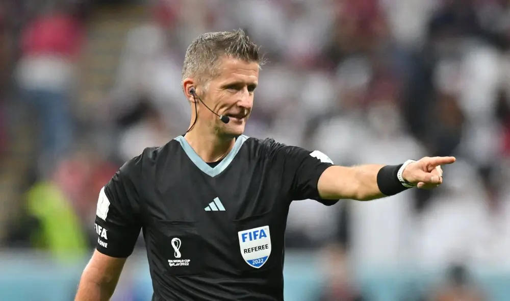 Daniele Orsato fue reconocido como el mejor árbitro del año 2020 por la IFFHS. Foto: AFP