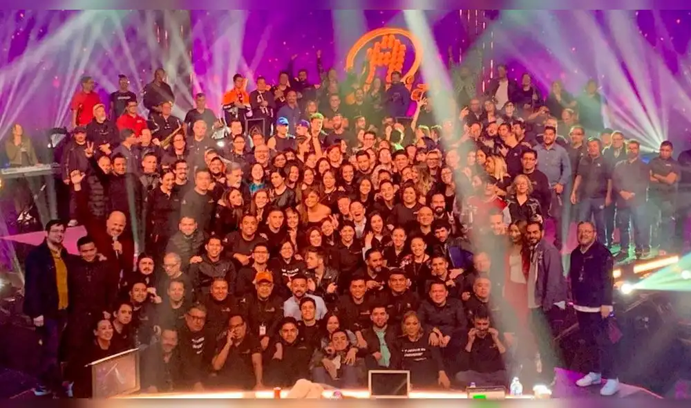 En esta oportunidad, los talentosos Lupillo Rivero y Charly realizarán una colaboración musical en el escenario de La Academia. Foto: Twitter. En esta oportunidad, los talentosos Lupillo Rivero y Charly realizarán una colaboración musical en el escenario de La Academia. Foto: Twitter.