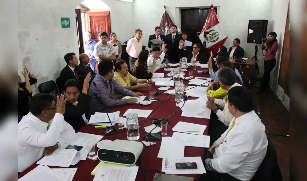 juramentación. Tomás Wuile Ayñayanque Rosas asumió ayer la presidencia del Consejo. ¿Cambiará el rumbo de este ente? juramentación. Tomás Wuile Ayñayanque Rosas asumió ayer la presidencia del Consejo. ¿Cambiará el rumbo de este ente?