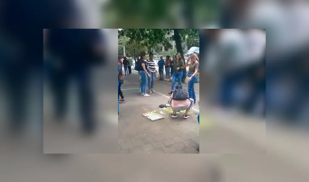 Facebook viral: ambulante pierde alimentos que iba a vender y transeúntes tienen inesperado gesto que emociona a miles Facebook viral: ambulante pierde alimentos que iba a vender y transeúntes tienen inesperado gesto que emociona a miles