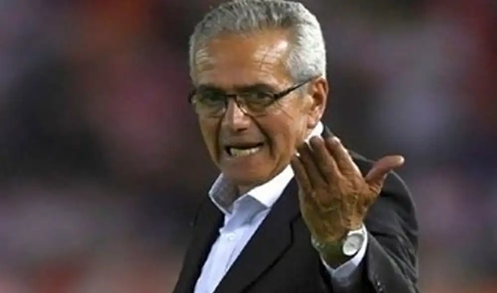 ¿Gregorio Pérez podría dejar de dirigir a Universitario?