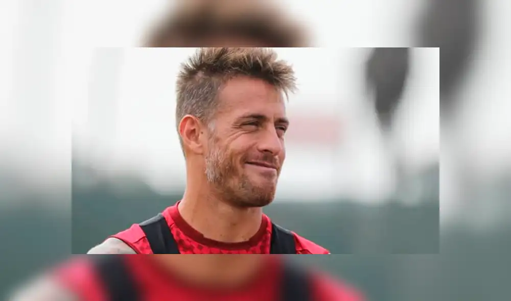 Germán Denis calienta el clásico tras dar 'like' a imagen que se burla de Alianza Lima 