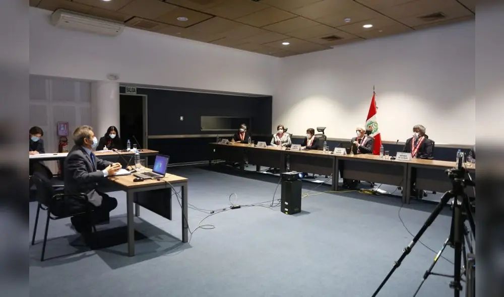 Tomás Gálvez, investigado por el caso Los Cuellos Blancos del Puerto, ante el Pleno de la Junta Nacional de Justicia. Foto: Felix Contreras / La República. Tomás Gálvez, investigado por el caso Los Cuellos Blancos del Puerto, ante el Pleno de la Junta Nacional de Justicia. Foto: Felix Contreras / La República.