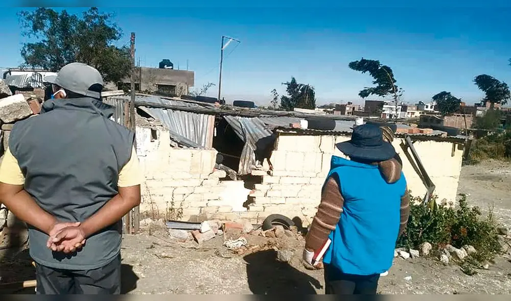 volando. Estructura de calamina fue arrasada por fuertes vientos en el distrito de Alto Selva Alegre.