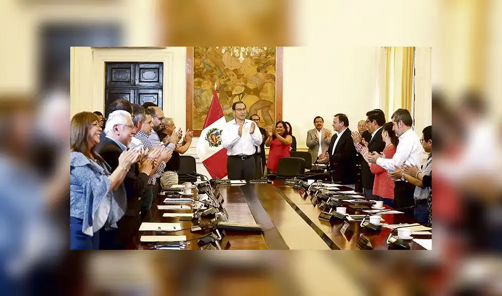 Zeballos o una mujer podría presidir gabinete