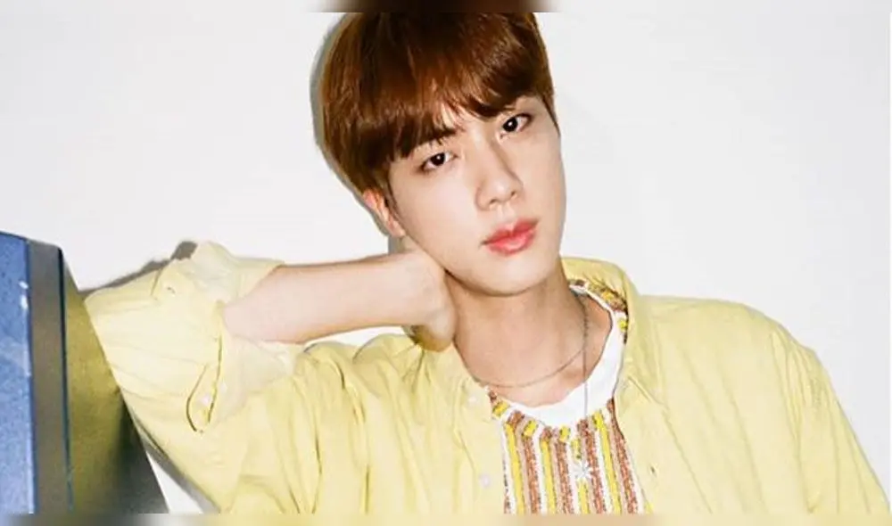 Desliza para ver más fotos de Jin de BTS. Créditos: Big Hit Entertainment
