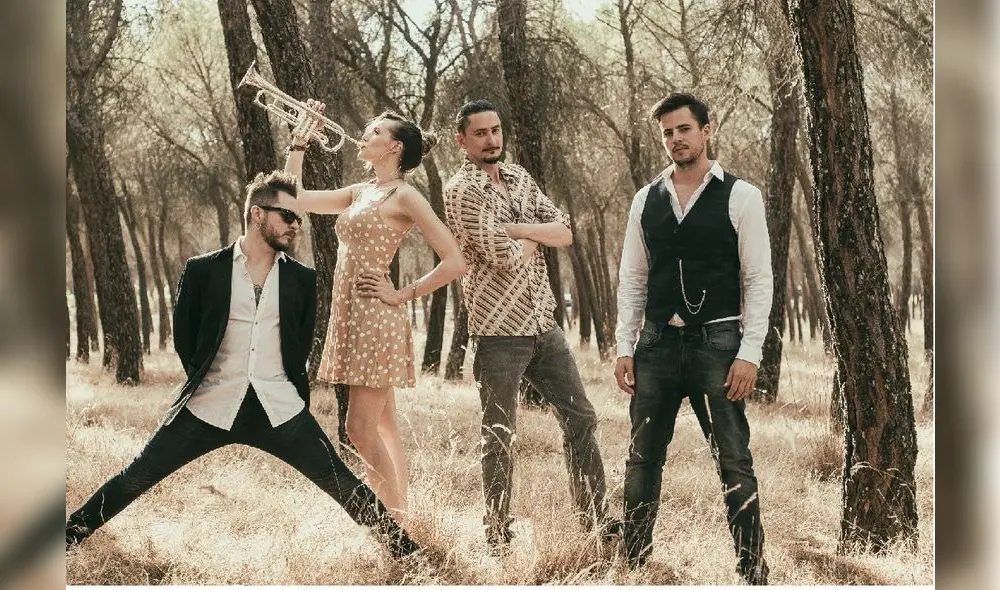 Jenny and the Mexicats es banda de origen multicultural que mezclan ritmos de jazz, rockabilly, folk, flamenco, reggae, son veracruzano y country.