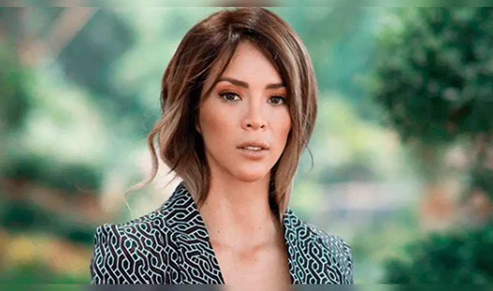 Sheyla Rojas pasa vergonzoso momento al someterse a baño de florecimiento