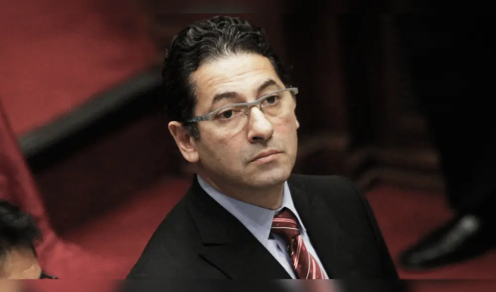 Salvador Heresi decidió renunciar a su cargo tras difusión de audio