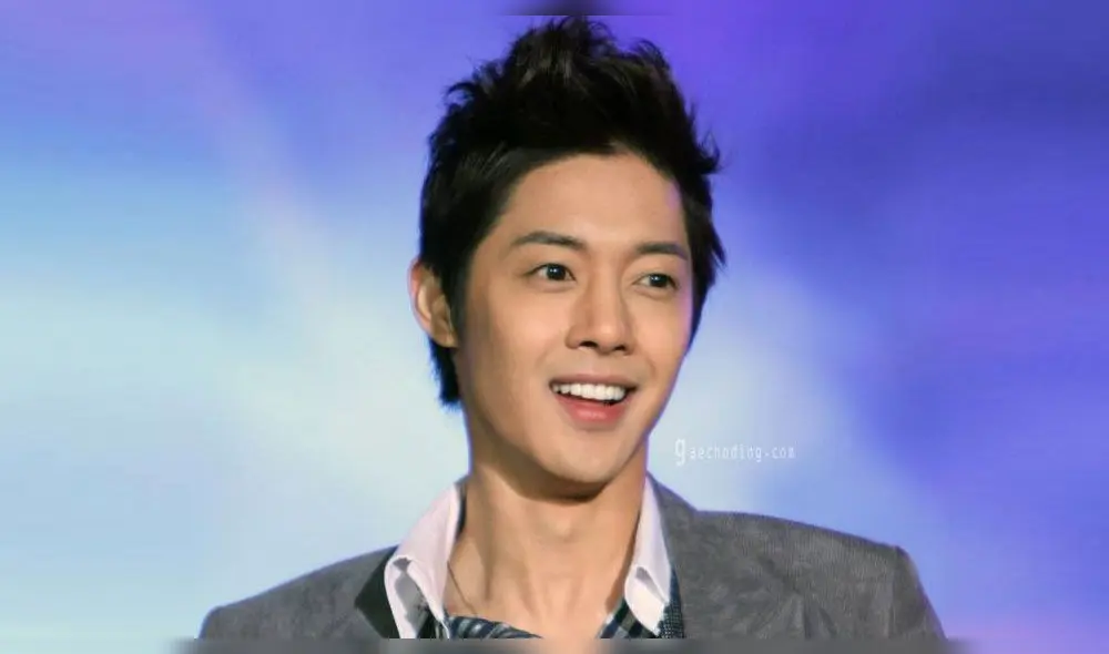 Desliza para ver más fotos de Kim Hyun Joong.