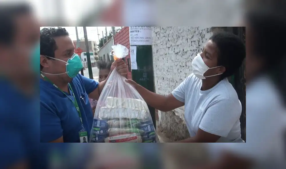 Las personas con discapacidad en situación de vulnerabilidad recibieron canastas con atún, galletas, lentejas, arroz y agua embotellada. Foto: Omaped de Surco Las personas con discapacidad en situación de vulnerabilidad recibieron canastas con atún, galletas, lentejas, arroz y agua embotellada. Foto: Omaped de Surco