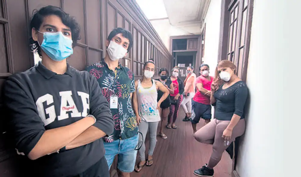 Campaña "Donativo Trans" lleva víveres y lo que necesitan a distintos integrantes de la comunidad trans del Cercado de Lima. Foto: Jhon Reyes. Campaña "Donativo Trans" lleva víveres y lo que necesitan a distintos integrantes de la comunidad trans del Cercado de Lima. Foto: Jhon Reyes.