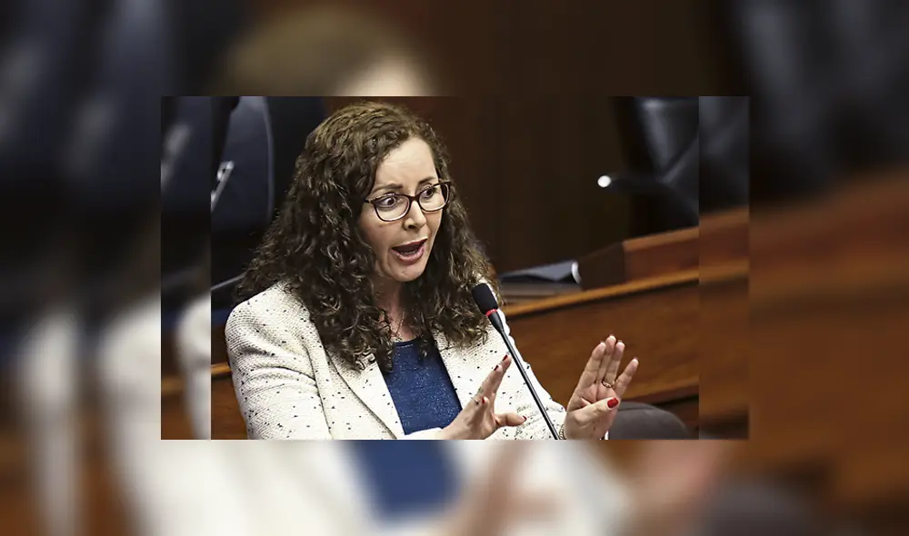 Falta a la verdad. Bartra cita conclusión número 36 y dice que figura García como investigado.
Sin embargo, en el documento original no aparece el líder aprista. Falta a la verdad. Bartra cita conclusión número 36 y dice que figura García como investigado.
Sin embargo, en el documento original no aparece el líder aprista.