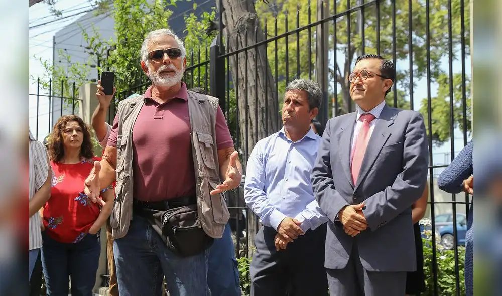 Plantón en solidaridad a IDL por arremetida fujimorista [FOTOS]