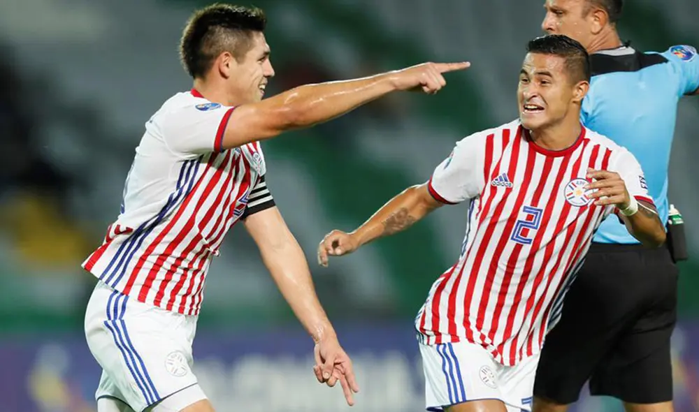Paraguay vence 2-0 a Perú con dos goles en menos de un minuto. Foto: EFE. Paraguay vence 2-0 a Perú con dos goles en menos de un minuto. Foto: EFE.