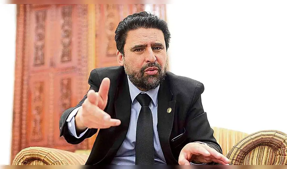 DE SALIDA. Boluarte pidió calma tras decisión del JNE de suspenderlo. Lo reemplazará Ricardo Valderrama en el cargo. DE SALIDA. Boluarte pidió calma tras decisión del JNE de suspenderlo. Lo reemplazará Ricardo Valderrama en el cargo.