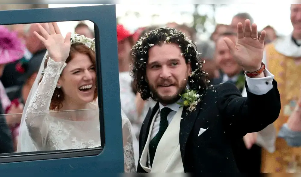 Difunden fotos al desnudo de Kit Harington tras ser infiel a Leslie Rose Difunden fotos al desnudo de Kit Harington tras ser infiel a Leslie Rose