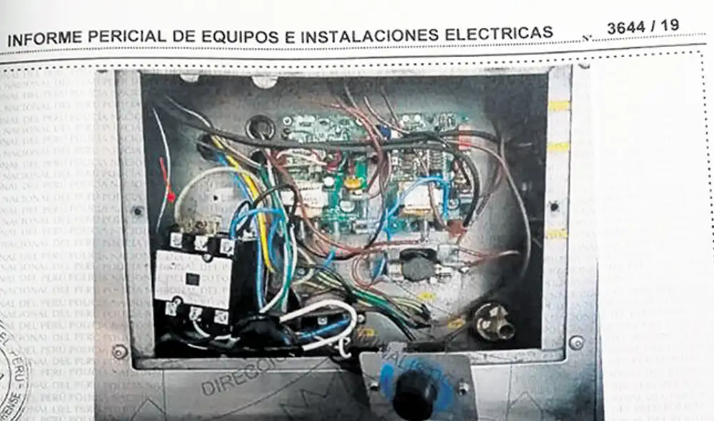 Fuga de electricidad en máquina de gaseosas mató a jóvenes Fuga de electricidad en máquina de gaseosas mató a jóvenes