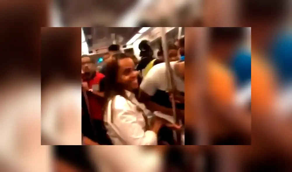 YouTube: Muchacho ve película para adultos en tren, audífonos fallan y termina en ridículo [VIDEO]