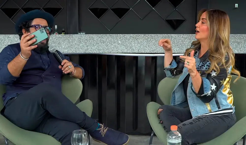 Andrea Legarreta fue entrevistada por “el diablito”, en su programa Aquí nos tocó beber”. Fotocaptura: Youtube