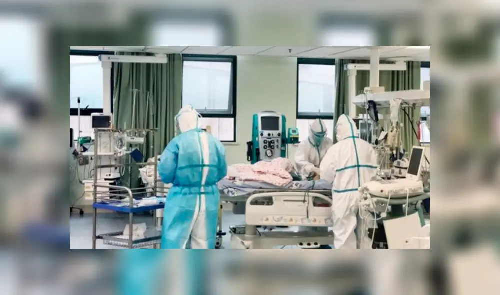 La niña fue diagnosticada con faringitis estreptocócica, pero luego descubrieron que tenía meningitis derivada de la COVID-19. La niña fue diagnosticada con faringitis estreptocócica, pero luego descubrieron que tenía meningitis derivada de la COVID-19.