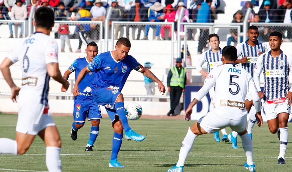 Hinchas de Alianza intentan desconcentrar a Binacional con cohetes en la madrugada.