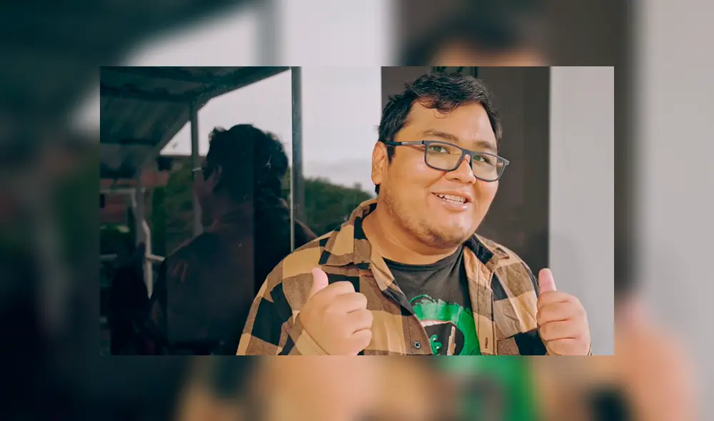 Smash subió un video a Facebook con el título “Se viene algo Gosu”, haciendo referencia a los profesionales de videojuegos. Smash subió un video a Facebook con el título “Se viene algo Gosu”, haciendo referencia a los profesionales de videojuegos.