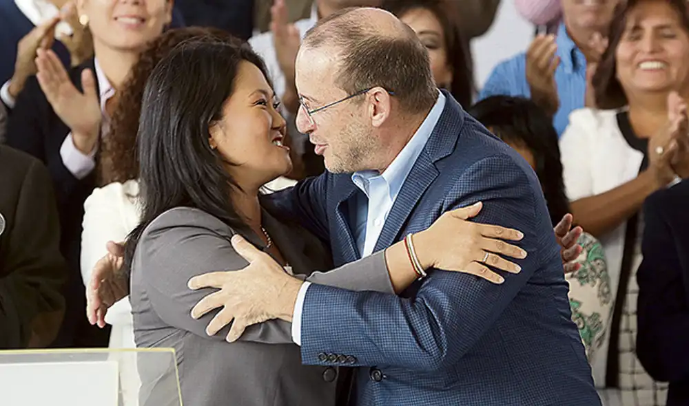 Keiko Fujimori y José Chlimper también recibieron miles de dólares para el 2016, confirmó Dionisio Romero. (Foto: EFE) Keiko Fujimori y José Chlimper también recibieron miles de dólares para el 2016, confirmó Dionisio Romero. (Foto: EFE)