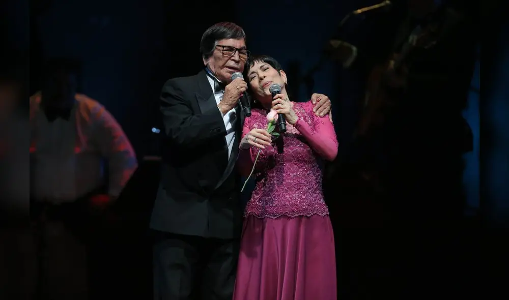 Cecilia Barraza y José Escajadillo durante el concierto de despedida que ofreció el año pasado en el Gran Teatro Nacional. (Foto: Difusión)