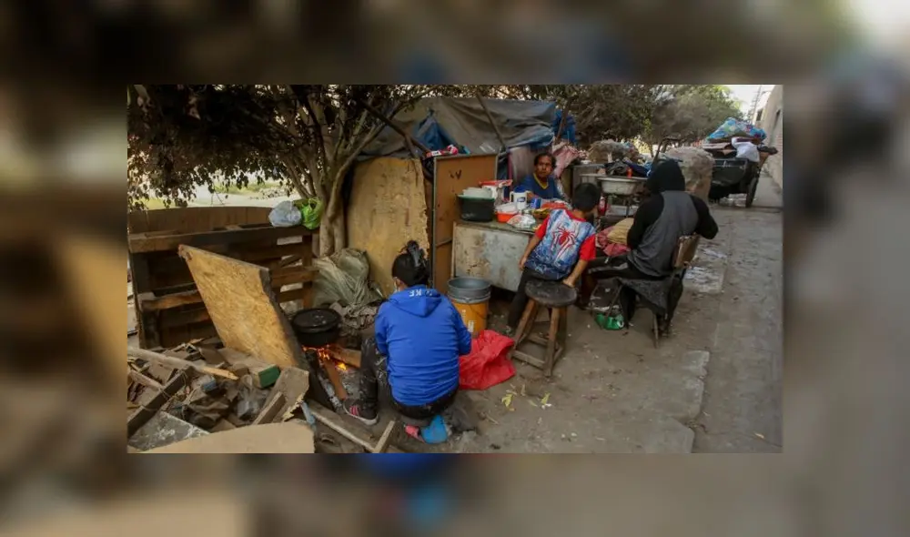 Familia tiene un pequeño terreno en Comas, pero no van hacia allá porque les dificulta movilizarse a diario. (Foto: Hanslitt Cruzado)