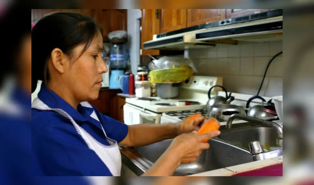 Esta modalidad de crédito a la palabra para las trabajadoras del hogar reemplazará el subsidio otorgado a los empresarios. (Foto Excélsior)