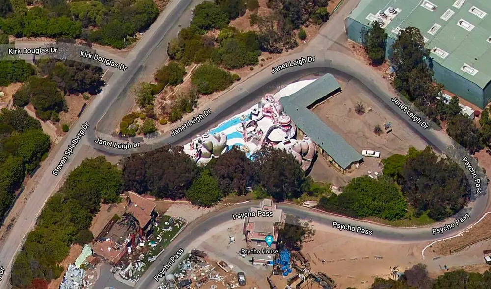 Desliza las imágenes para ver cómo luce la famosa ‘Whoville’ que aparece en la cinta El Grinch Foto: captura de Google Maps