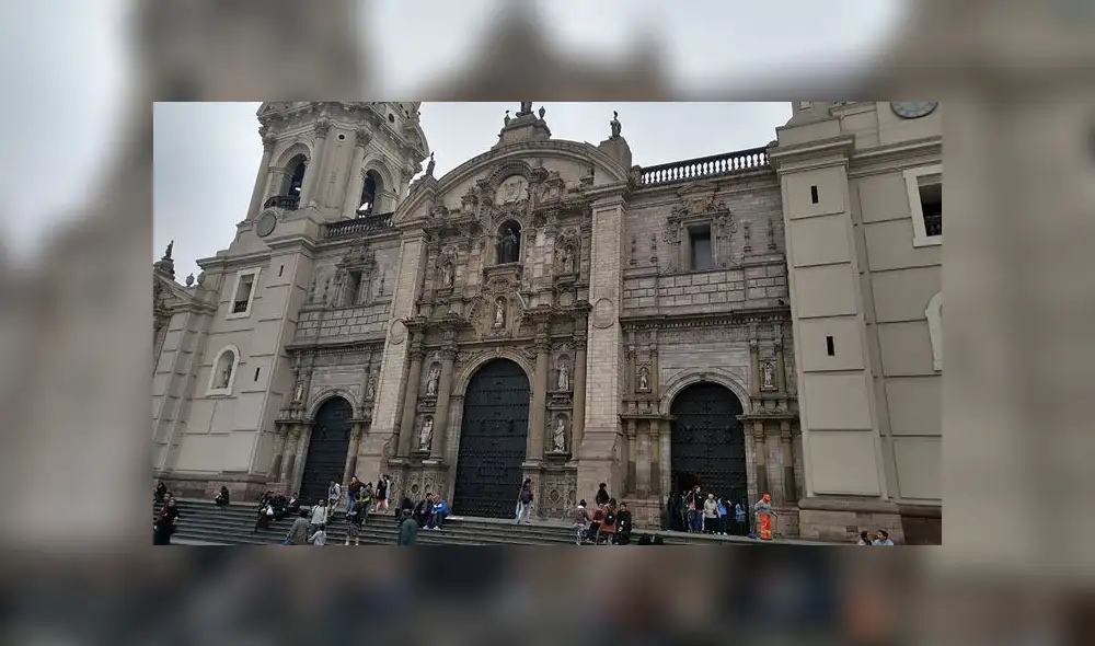 Foto tomada de la Cátedral de Lima con el Moto G7 Plus.