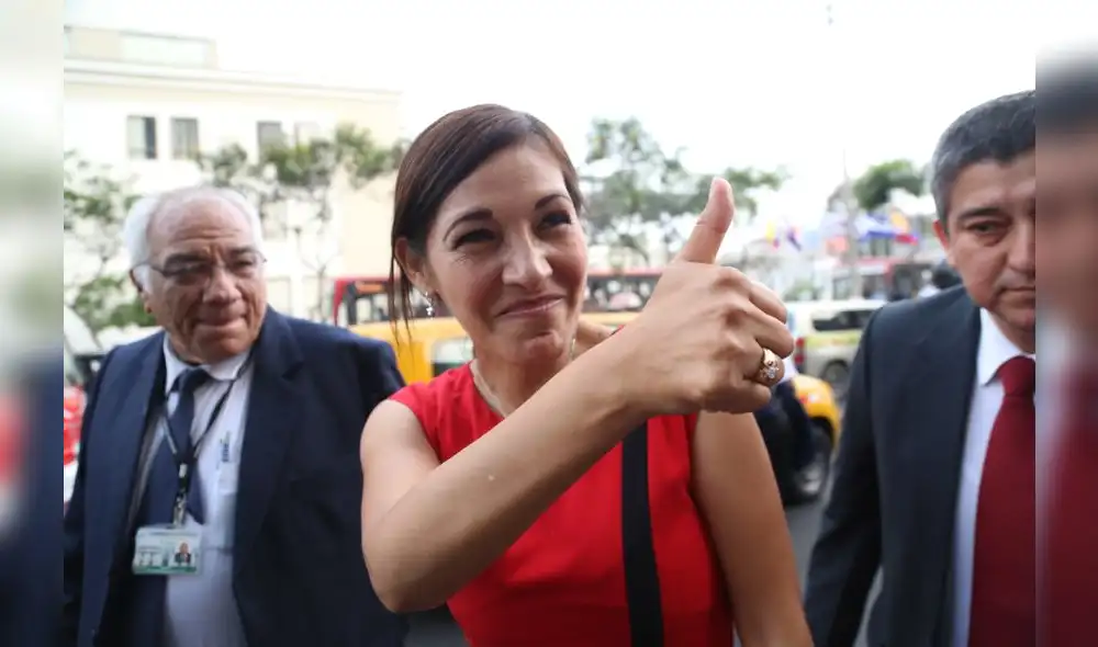 Fujimoristas sin consenso en límite de edad para cesar a catedráticos Fujimoristas sin consenso en límite de edad para cesar a catedráticos