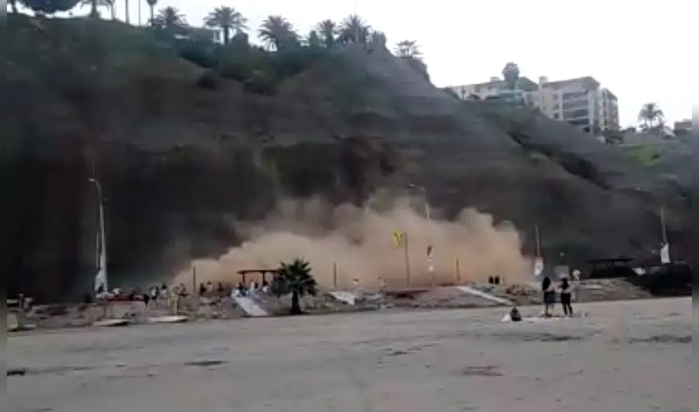 Derrumbe en Costa Verde Derrumbe en Costa Verde