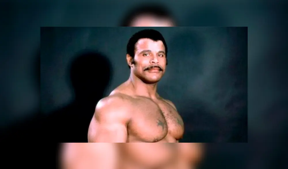 La Roca dedica emotiva carta a su padre luego de su muerte La Roca dedica emotiva carta a su padre luego de su muerte