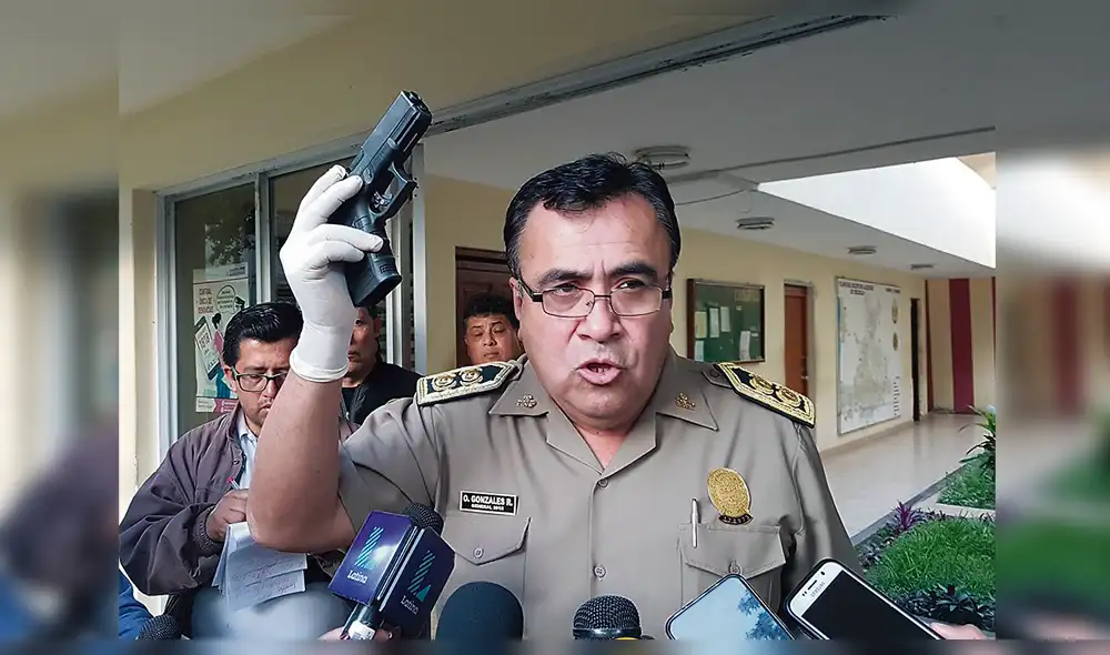 Fuerte y claro. Jefe policial aseguró que agentes del orden recibirían el castigo que corresponde de acuerdo a ley. Fuerte y claro. Jefe policial aseguró que agentes del orden recibirían el castigo que corresponde de acuerdo a ley.