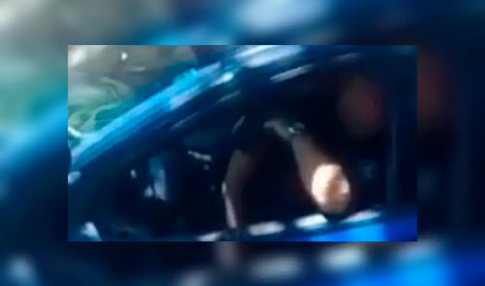 Policías son descubiertos teniendo relaciones sexuales dentro de patrullero [VIDEO]